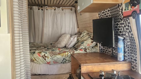 BEVan – 3 berth family and pet friendly campervan 