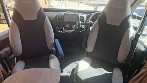 George – 5* 4 berth Chausson 650 Etape Brand new 2024