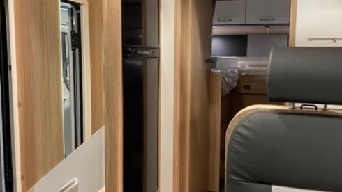 7 – Luxurious, spacious camper with single beds!