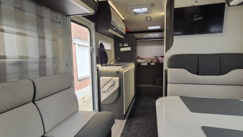 Nomad 1 – 4p Ford teilintegriert ab 2025