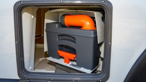 Bus camper Malibu 600 DB GT in perfect condition for 2 persons (Sdam)