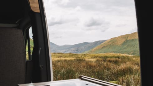 Miss Daisy (Dog Friendly) Discount available on bookings two weeks or more.  – 4 berth Mercedes-Benz campervan (SALE ON)
