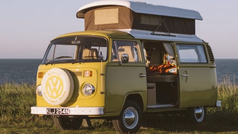  Buttercup – Classic VW T2 Campervan