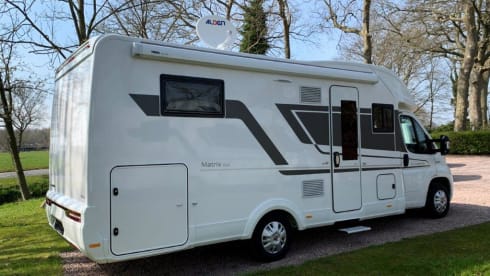 4p Adria Mobil Matrix 670 DC semi-integrated from 2022