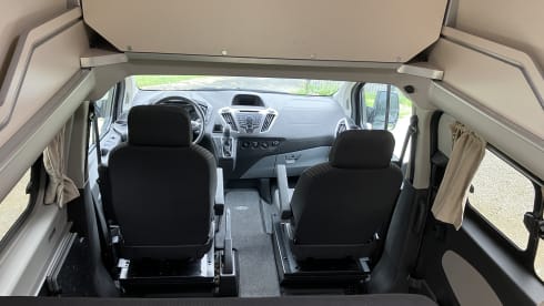 5p Ford Nugget Custom, high top – automatic, air conditioning – compact comfort