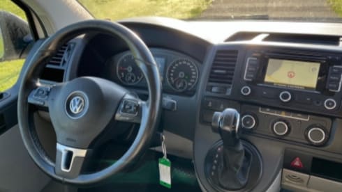 Ventje_CamperBuddy 2 – Ventje_Camper-Luxe VW T5 automatique - 5 places avec ceinture de sécurité 