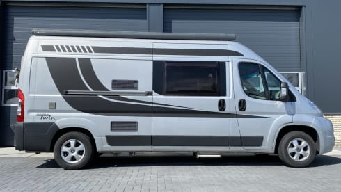 Adria twin – Tough modern bus camper