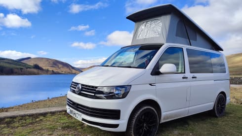 Baz – 4 berth Volkswagen campervan from 2019