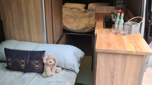 Bolt – 3-4 berth Mercedes-Benz camper