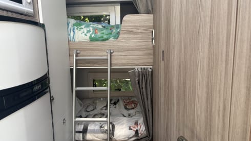 4 berth Benimar Tessoro 413