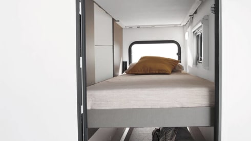 A6600BB – Etrusco 6 berth 6 seatbelts 2021. Automatic . 5G Internet. Solar Panels.