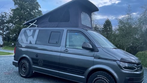Swampy – Volkswagen Transporter T6 Campervan (4 Berth)