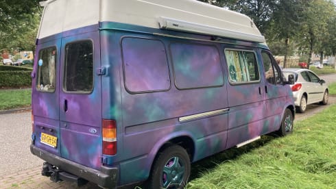 2p Ford bus from 1993