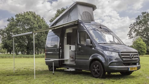 4p Mercedes-Benz bus uit 2021