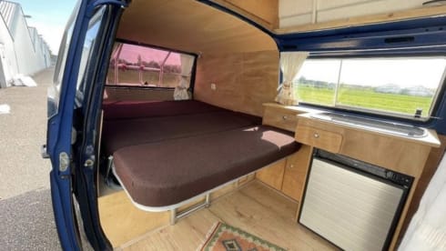 Maxima  – 2p Volkswagen bus from 1986