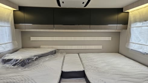 GPV48X – Luxury Modern 4 pers Sunlight T67 with length bed | Km free! 