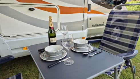 3p Renault Rapido integrated retro camper