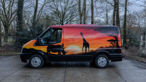 Africa – 2p Ford bus uit 2007