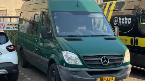 2-seater Mercedes-Benz bus from 2008