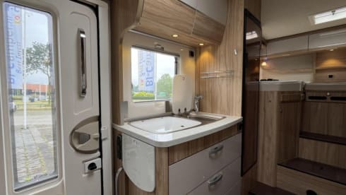 2p Hymer semi-integrated from 2019