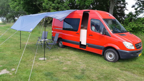 Reddy – Unique DIY Mercedes Sprinter