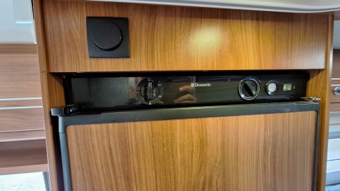 Compact and cozy 2-person Citroën Jumper Globecar bus from 2015