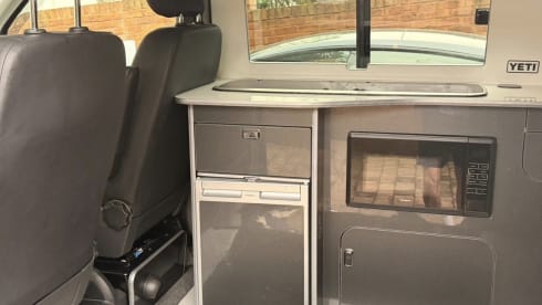 Bessie  – 4 berth Volkswagen campervan from 2022