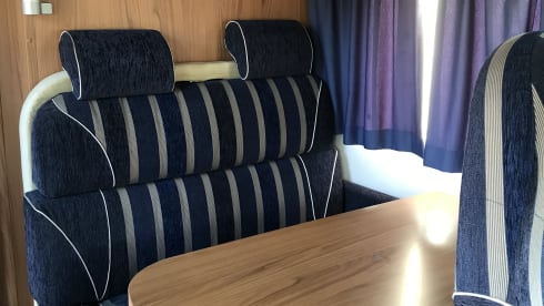 Bur – 4p Bürstner integrated uit 2008