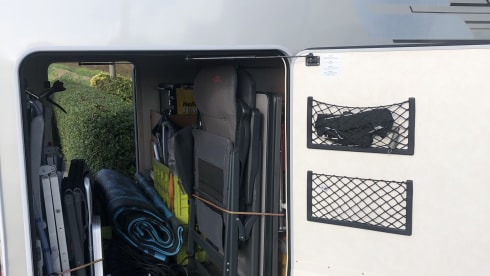 ZEER LUXE HYMER CAMPER – For rental to two experienced campers  