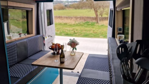 Keegmeister – 5 berth Ford Transit High Top Conversion