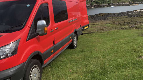 Rose – Jacobite Rose Ford Campervan 2017