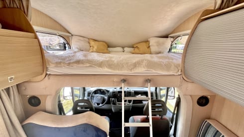 Gezellige gezinscampert – 4p Mobilvetta alcove uit 2007