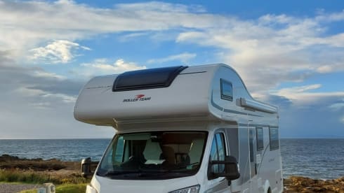 Lady – 2022 6 berth Roller Team 746 