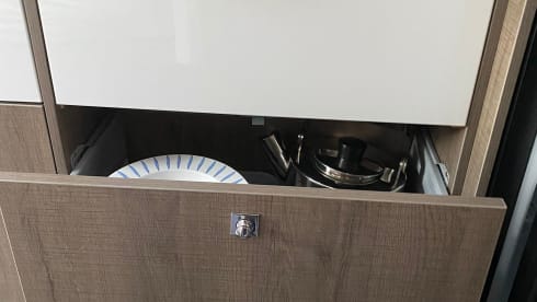 BusCamper Bavaria - 2 personen (+ 1 hond)