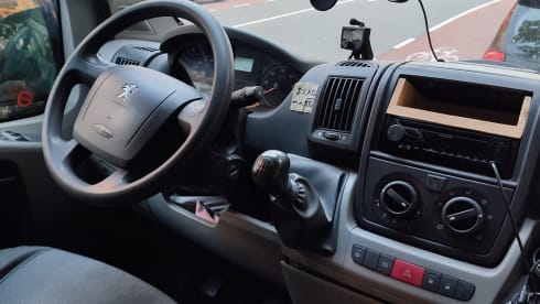 Zelfbouw Surfbus met charme en privacy