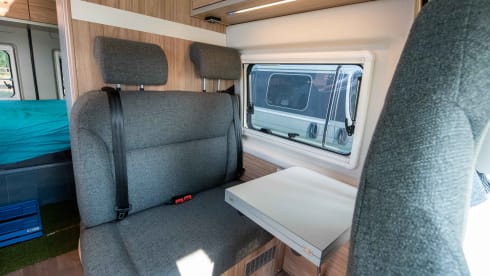 Hymer Ayers Rock 2022 with sleeping roof for 2 or 4 people