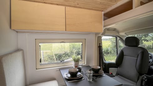 Gerrit – 2p Peugeot bus from 2019