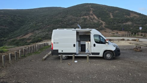 Bravo – 2p off-grid camper (conversion 2024)
