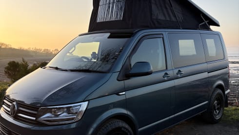 Green machine – Insurance included automatic gearbox Vw from Edinburgh airport 
