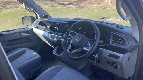 Gigha (Gee-ah) – Volkswagen Campervan mit 4 Schlafplätzen ab 2024