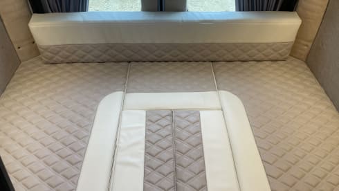 Benson – Ford Campervan mit 4 Schlafplätzen ab 2021