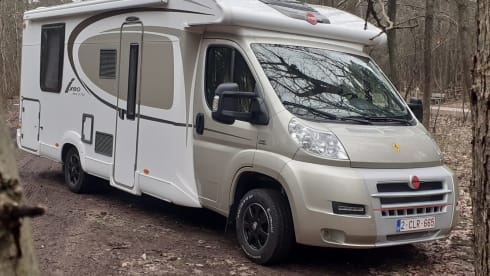 4p Bürstner semi-integrated uit 2013