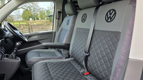 'Cow' Parsley – VW-Campingbus mit 4 Schlafplätzen