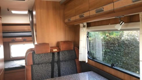Beautiful, spacious camper with heating and air conditioning