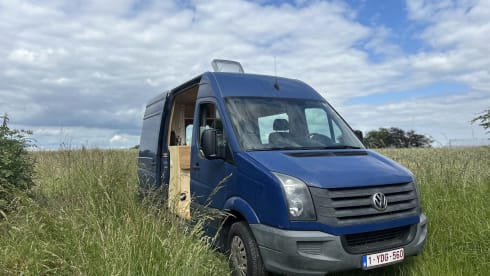 ONA – 2-seater Volkswagen bus from 2011