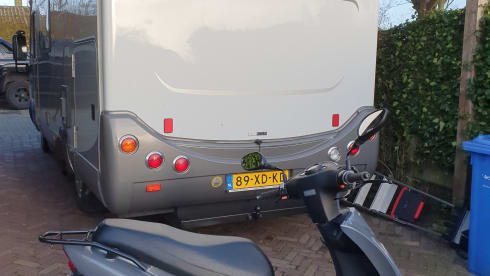 luxury hymer B514 with XXL garage