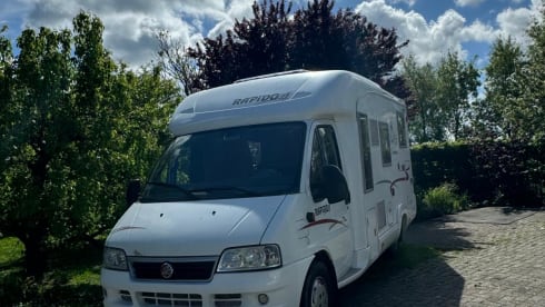 Mooie compacte camper 2/3 persoon