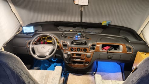 4-person Hymer integrated from 2003