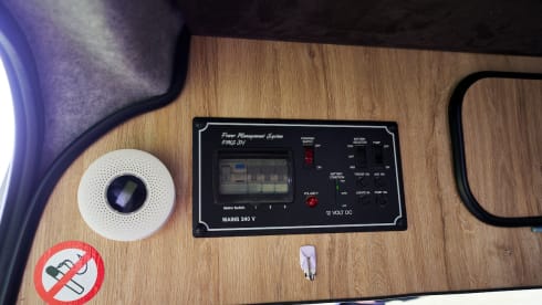 Silver Comet – 4 Berth Mercedes Sprinter Luxury Camper