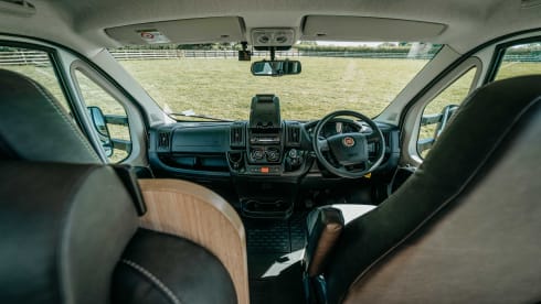 H15 – FIAT SUNLIGHT A68 - 6 bERTH 